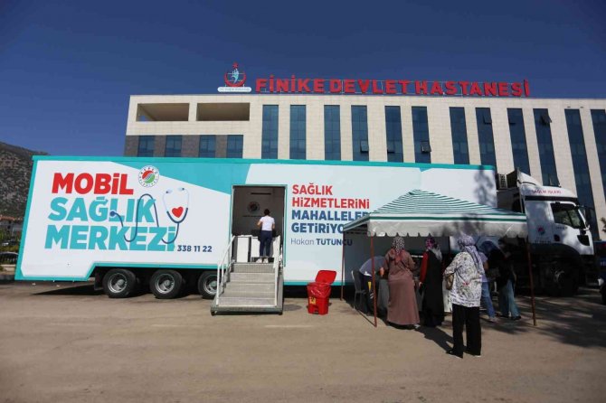 Mobil Sağlık Merkezi Finike’de