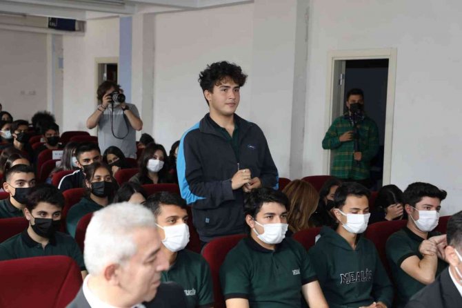 Başkan Palancıoğlu’ndan Öğrencilerle İ̇ngilizce Söyleşi