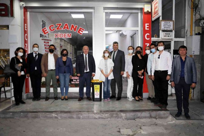 Menteşe Belediyesinden Eczanelere Atık İlaç Kutusu