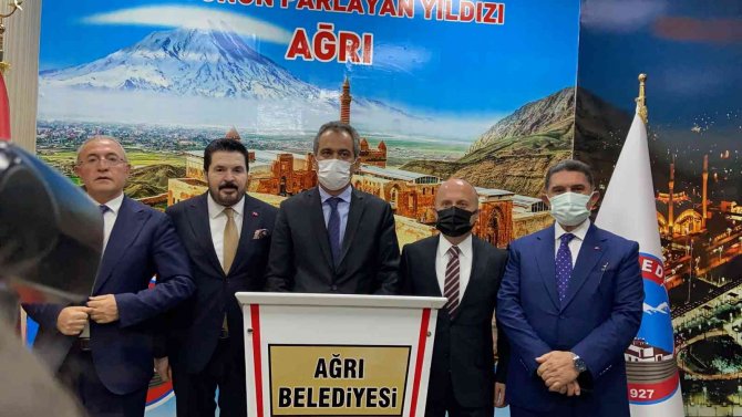 Milli Eğitim Bakanı Özer, Ağrı’ya Eğitim Alanında Yatırım Müjdeleri Verdi