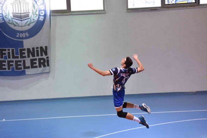 Efeler, İ̇zmir Deplasmanında