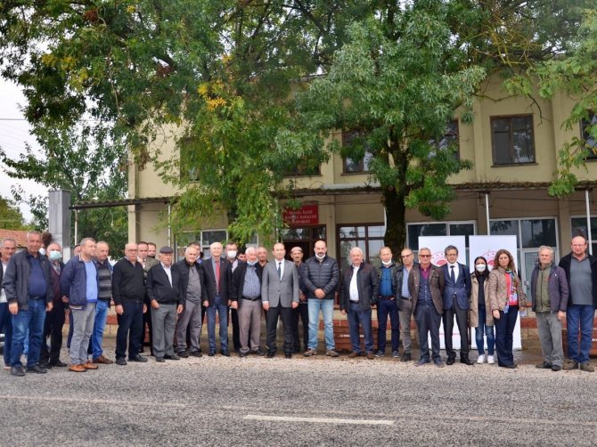 Muratlı’da 20 Ton Sertifikalı Yem Bezelyesi Tohumu Dağıtıldı