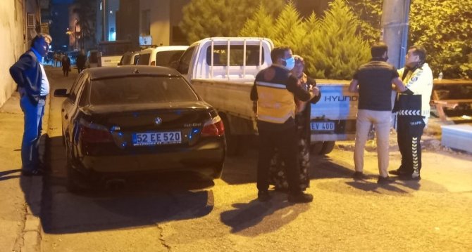 Geri Manevra Yaparken Yayaya Çarptı