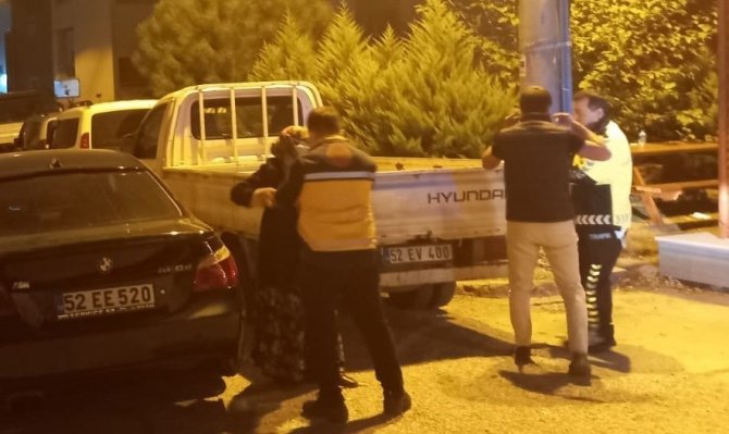 Geri Manevra Yaparken Yayaya Çarptı