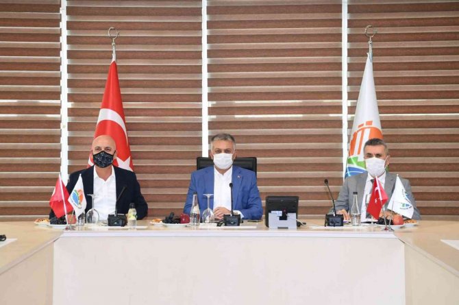 Vali Ersin Yazıcı: “Yenilikçi Çalışmalarla Yerli Ve Milli Sanayimizi Geliştiriyoruz"