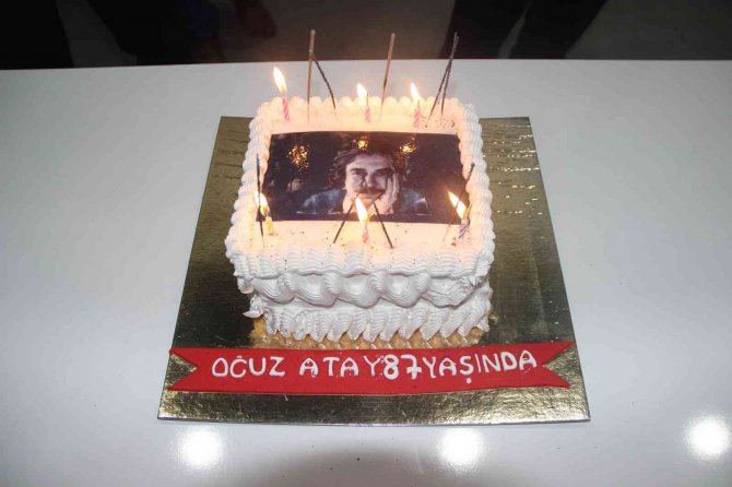 Oğuz Atay’ı Doğum Gününü, Memleketinde Pasta Keserek Kutladılar