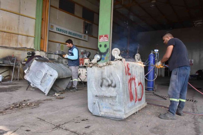 Tarsus’ta Çöp Konteynerleri Yenileniyor