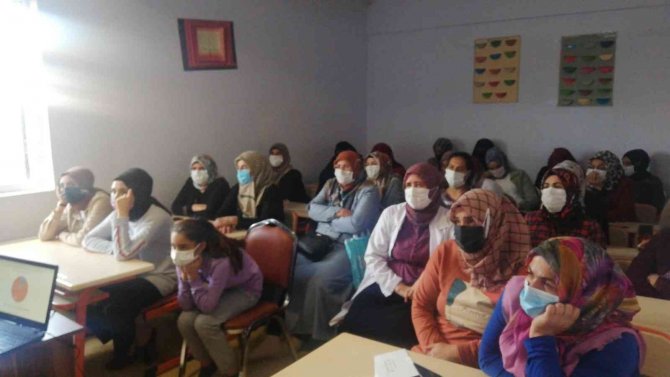 Muradiye’de Aşı Seminerleri Devam Ediyor