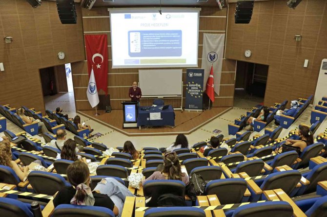 Minik Öğrencilerin Eğitimine Katkı