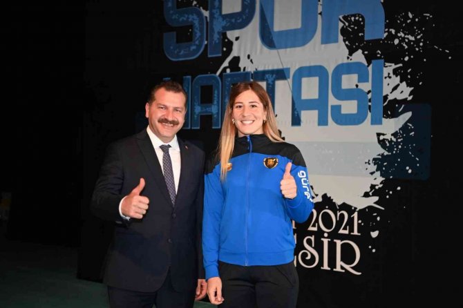 Yasemin Adar, Balıkesir Büyükşehir Belediyespor’da