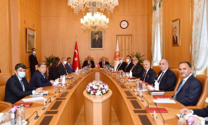 Ak Parti Van Milletvekili Gülaçar: "Orta Asya Ülkeleri İle Olan Kardeşlik Bağımız Ticaretle Pekişmeye Devam Ediyor"