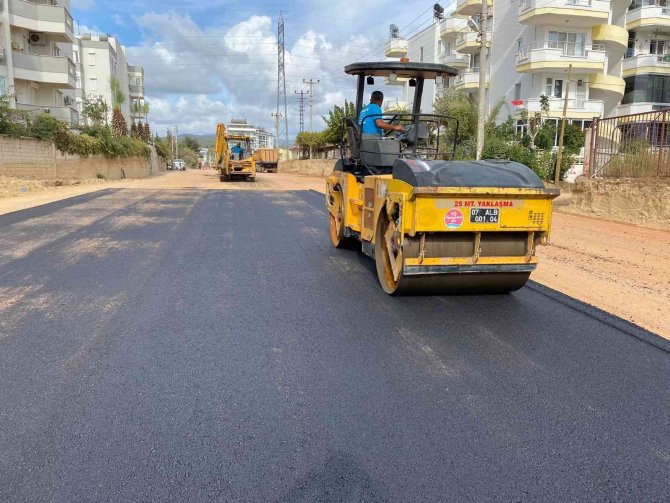 Alanya Belediyesi’nden Konak Caddesi’ne Asfalt