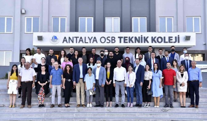 Osb Teknik Koleji Misafirlerini Ağırlıyor
