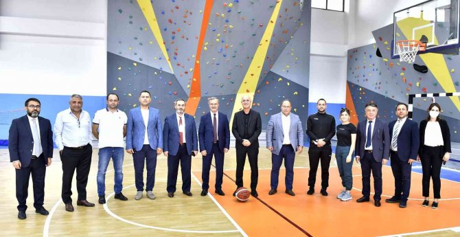 Osb Teknik Koleji Misafirlerini Ağırlıyor