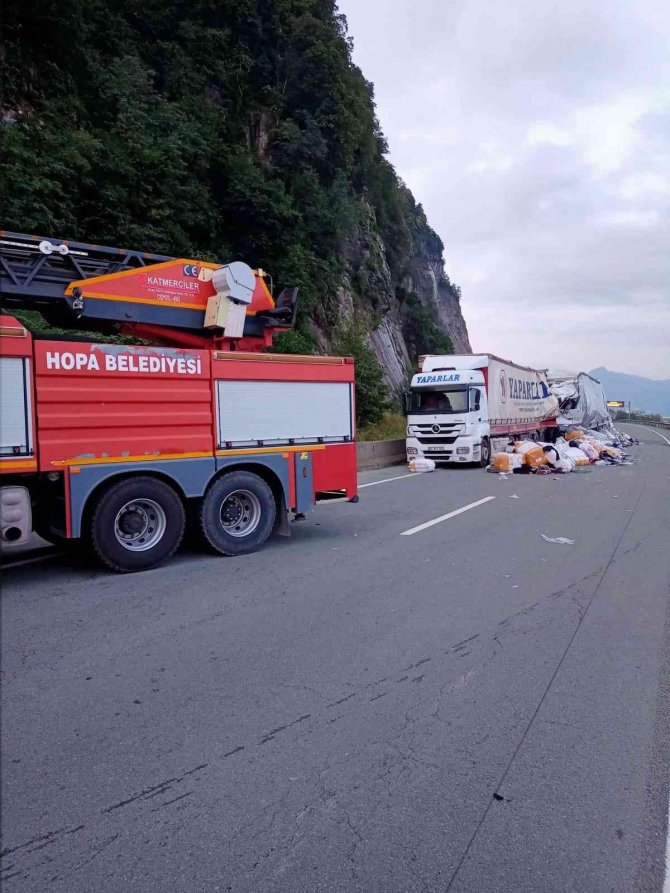 Artvin’de Tır Kazası: 1 Yaralı