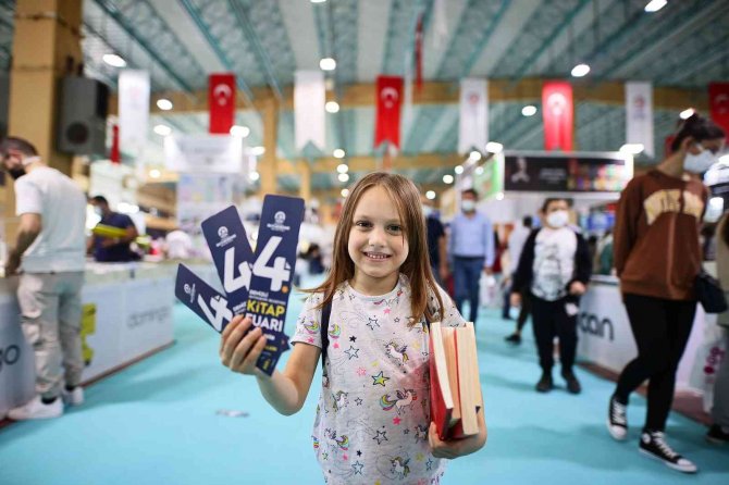 Denizli Büyükşehir Kitap Fuarı, 6 Günde 180 Bin Kişiyi Ağırladı