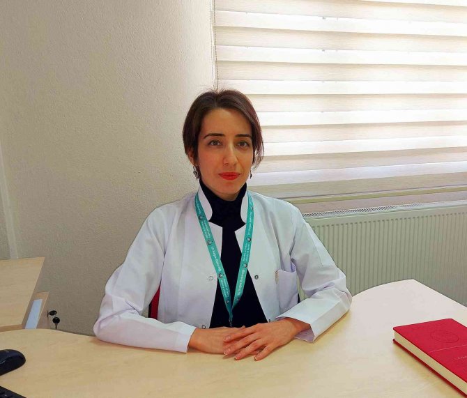 Risk Faktörlerinden Uzak Durarak Meme Kanserinden Korunmak Mümkün