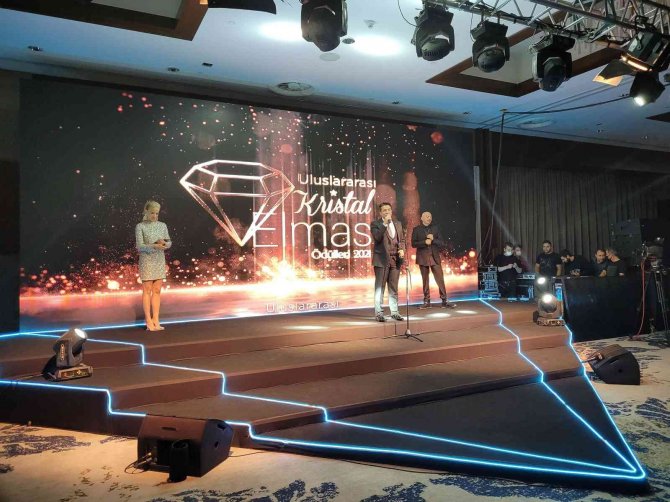 Kristal Elmas Ödülü Döşemealtı’nda