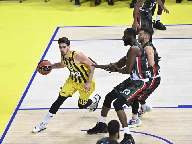 Thy Euroleague: Fenerbahçe Beko: 80 - Unıcs Kazan: 41