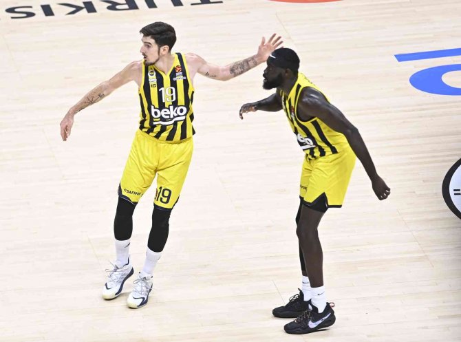 Thy Euroleague: Fenerbahçe Beko: 80 - Unıcs Kazan: 41