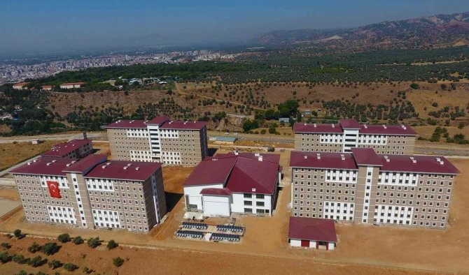 Bakan Kasapoğlu, Aydın’daki Yurdu Paylaştı