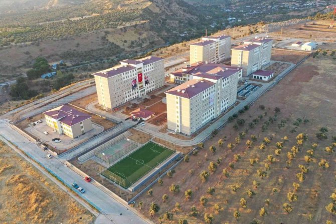 Bakan Kasapoğlu, Aydın’daki Yurdu Paylaştı