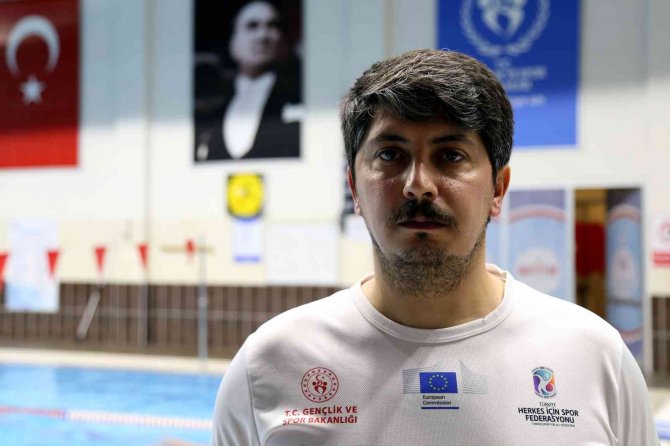 Çocuklar Yüzerek Ameliyattan Kurtuluyor