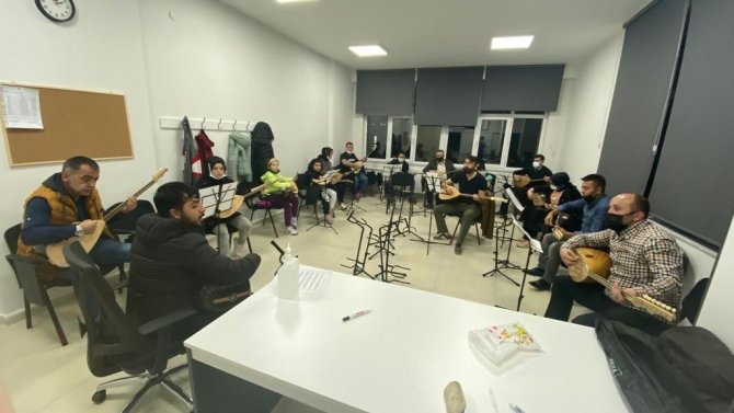Kasmek’te Bağlama Kursları Başladı