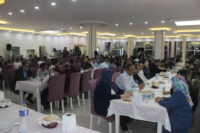 Başkan Ramazan, Sağlık Çalışanlarıyla Bir Araya Geldi