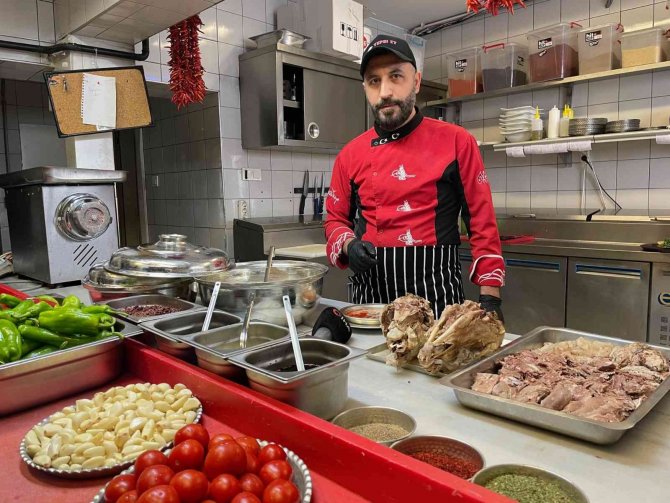 Maraşlı Şeften Kış Aylarında "Kelle Paça" Önerisi