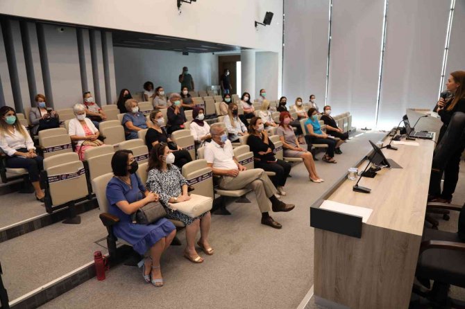 Mezitli Belediyesinden ‘Meme Kanseri Farkındalık Eğitimi’