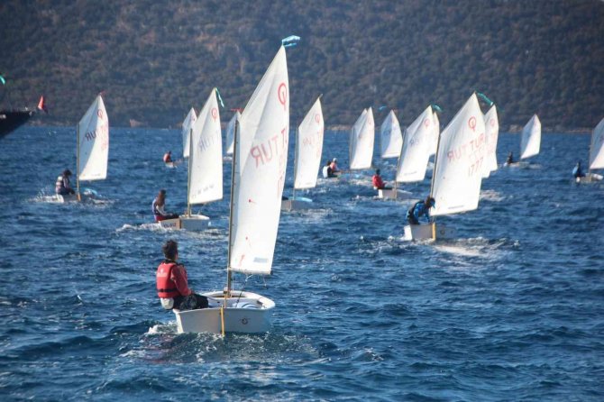 Bodrum’da Yelken Yarışları Başladı