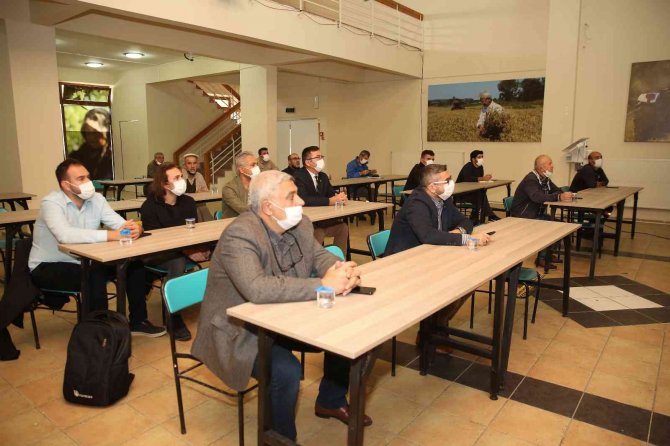 Çiftçi Evi’nde Zeytin Yetiştiriciliği Eğitimi