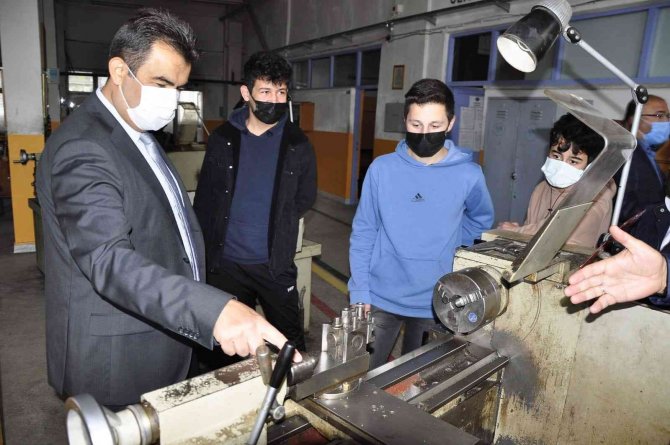 Safranbolu’da Öğrenciler Geleceğe Güçlü Hazırlanıyor