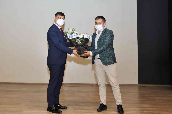 Fadıloğlu’ndan, Öğrencilere Gelecekti Kariyerleri İle İlgili Tavsiyeler