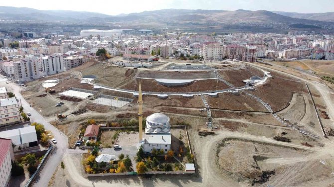 Yumurtatepe Bölge Parkı Çalışmaları Hızla Devam Ediyor