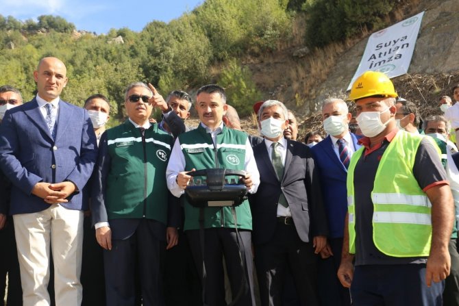 Bakan Pakdemirli: "(Pamukluk Barajı) Ekonomiye Senelik 500 Milyon Lira Katkısı Olacak, Yaklaşık 17 Bin Kişiye İstihdam Sağlayacak”