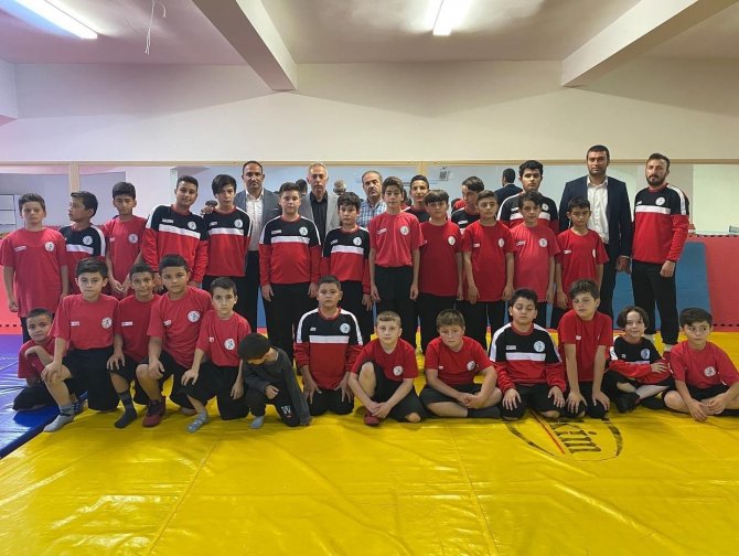 Başkan Öztürk Sporcularla