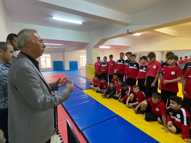 Başkan Öztürk Sporcularla