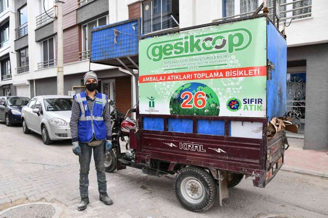 Tepebaşı’nda Güvenle Çalışan Toplayıcılar 1 Yılda 3 Bin Ton Atık Topladı
