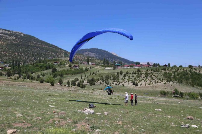 Yamaç Paraşütünün Kalbi Toroslar’da Atacak