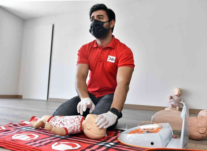 Osmangazi Personeline Kızılay’dan İlk Yardım Sertifikası