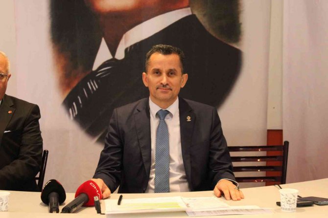 Badminton Federasyonu Başkanı Özmekik Yeniden Aday