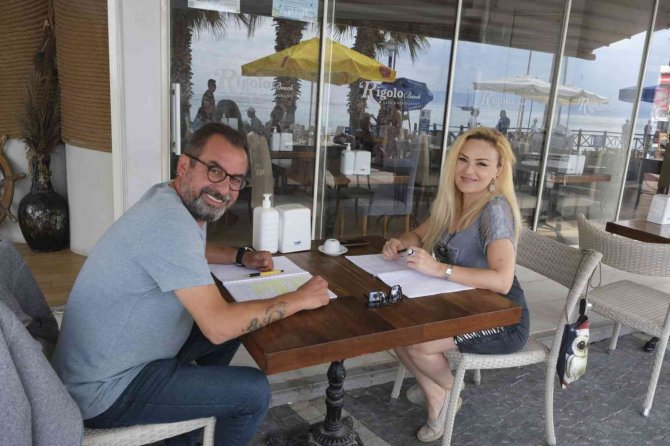 Ünlü Oyuncu Ufuk Kaplan Kuşadası’nda Kampa Girdi