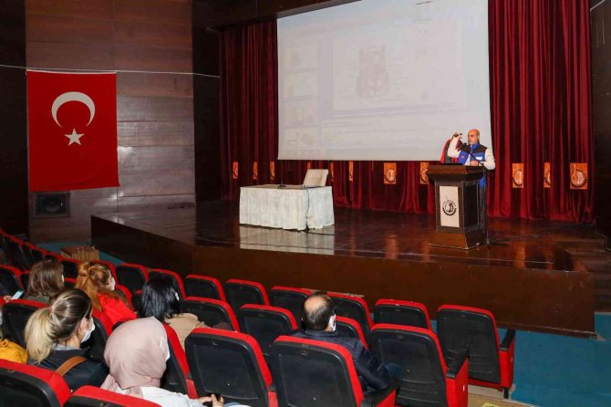 Belediye Ekiplerine ’Afet Farkındalık’ Eğitimi