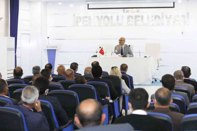 Kaymakam Ve Belediye Başkan Vekili Aydın Mahalle Muhtarlarıyla Bir Araya Geldi