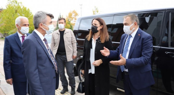 Veysel Eroğlu’ndan Dpü’ye Ziyaret