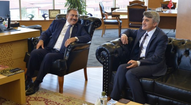 Veysel Eroğlu’ndan Dpü’ye Ziyaret