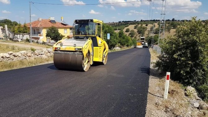 Yozgat’ta 32 Kilometrelik Köy Yolu Bsk Asfalt İle Kaplandı