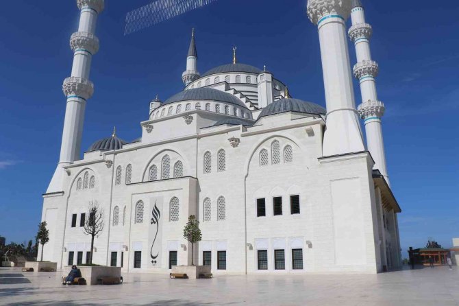 Uzun Mehmet Camii’ne Büyük İlgi: 5 Ayda 300 Bin Ziyaret